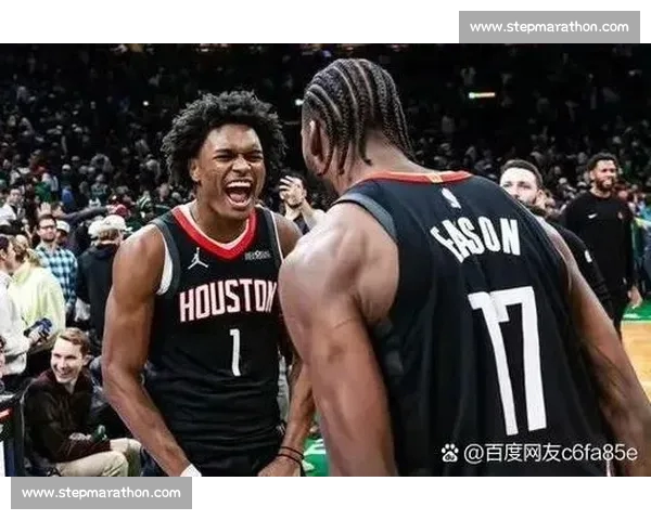 NBA直播焦点对决全程追踪赛况解析球星表现与精彩瞬间回顾